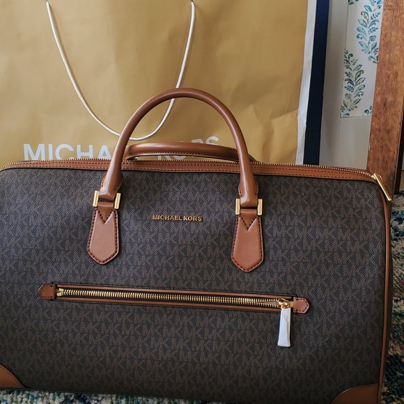 Michael Kors Traveler XL Duffle - Picture 1 of 7